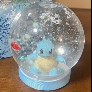 SQUIRTLE Snow Globe